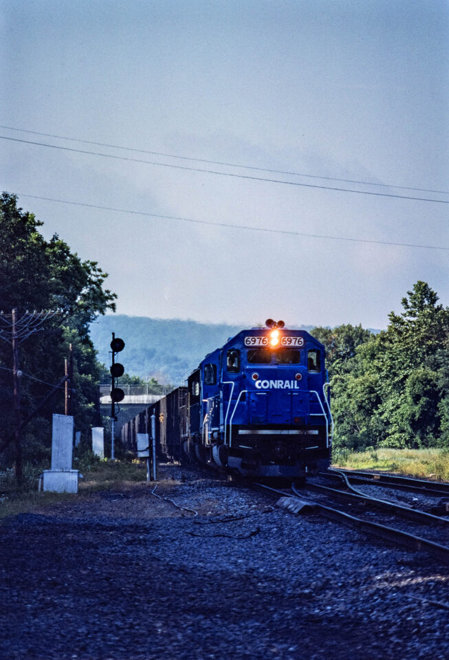 CR 6976 SD40-2E + CR 6474 SD40-2 + NS 3961 U23B | UBB-282 | CP-Burn, Allentown PA