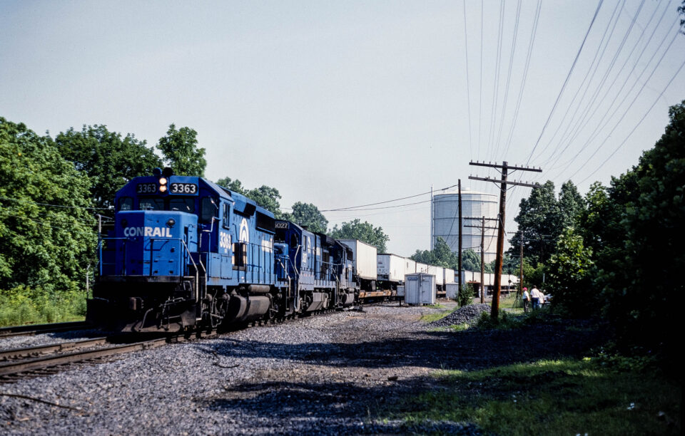 CR 3363 GP40-2 + CR 5027 B36-7 + CR 3285 GP40-2 | MAIL-3 | CP-Burn, Allentown PA